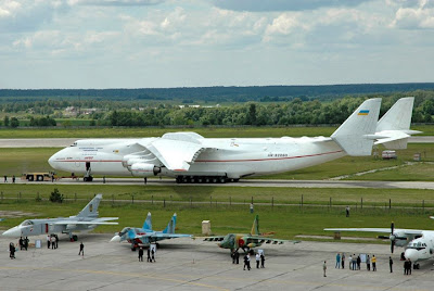 The World’s Heaviest and Largest Jet Seen On www.coolpicturegallery.net