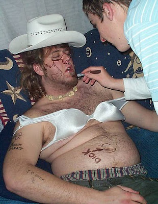 Hilarious Photos Of Funny Drunk People