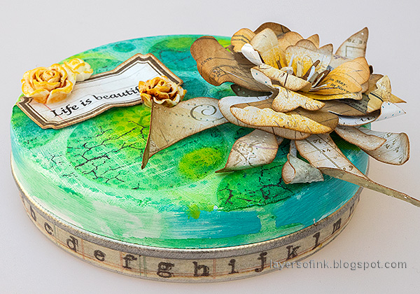 Layers of ink - Altered Tin Tutorial by Anna-Karin Evaldsson.