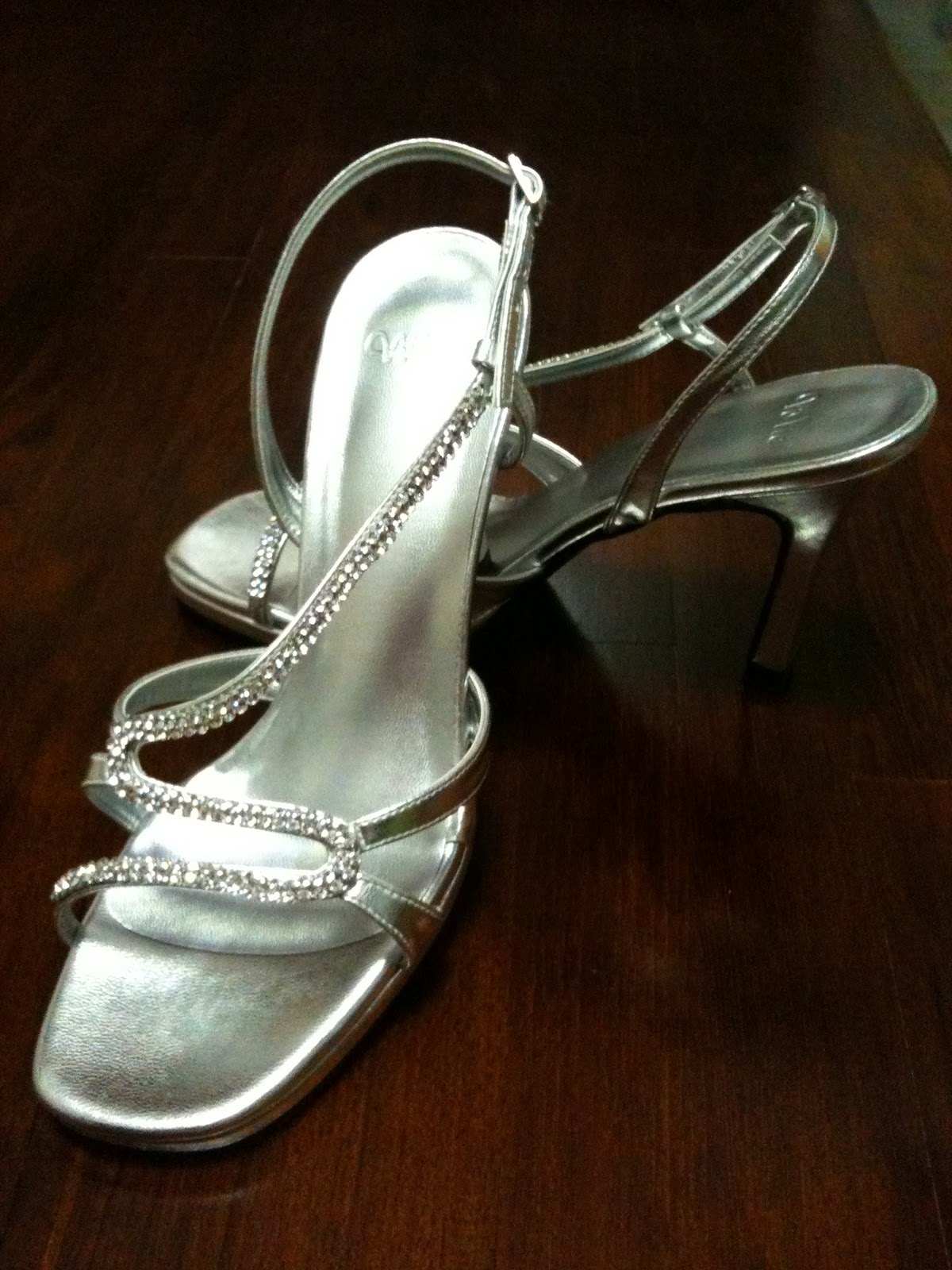 Bling Bling Shoes. Finally!!! Da-taaah - my wedding shoes: just the right