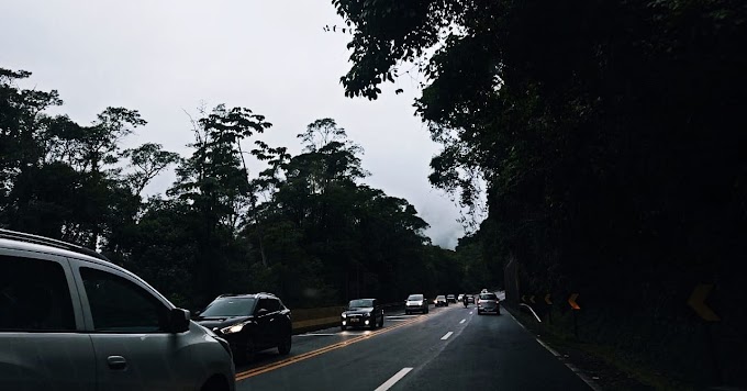 TRÂNSITO INTENSO NESTA SEGUNDA-FEIRA NA MOGI-BERTIOGA NO SENTIDO LITORAL: MOTORISTAS DEVEM TER CUIDADO