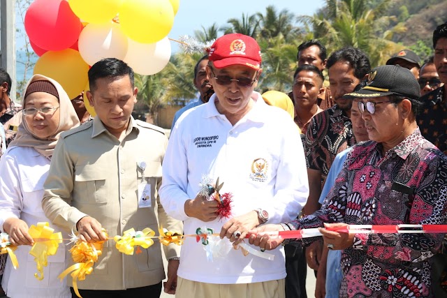 Wujudkan Kampung Nelayan Maju, KKP Bersama Anggota DPR RI IR KRT Darori Wonodipuro Resmikan Kalaju di Desa Pasir