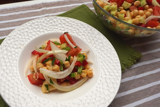 Ensalada fría de garbanzos.