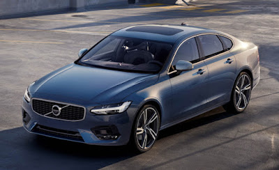 Volvo S90 Sedan with sunroof