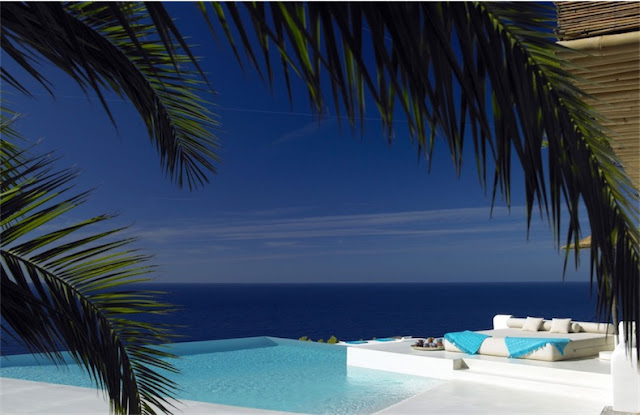 Villa Surga en Ibiza pool chicanddeco