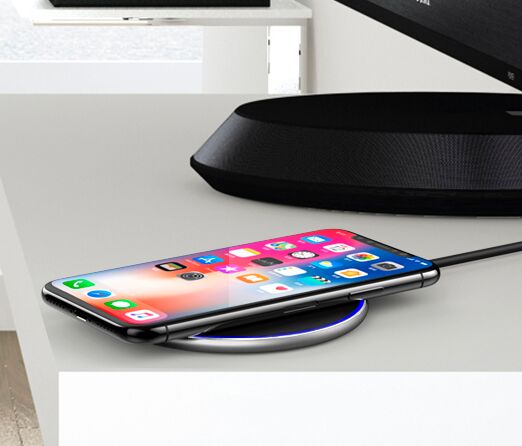 Universal mobile wireless charger