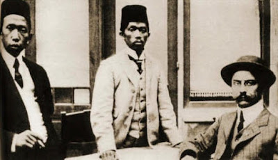 Di negara Indonesia banyak sekali tokoh nasional yang berhasil memperjuangkan kemakmuran r Biografi Ki Hajar Dewantara (Bapak Pendidikan Indonesia)