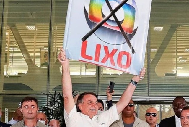 Bolsonaro critica, mas a Globo é a emissora que mais recebe verbas publicitárias do governo
