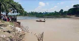 Bihar मुजफ्फरपुर में CM के कार्यक्रम से पहले बड़ा हादसा : बच्चों से भरी नाव बागमती नदी में डूबी, 18 अभी भी लापता News