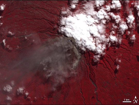 Foto Letusan Gunung Merapi Bidikan NASA