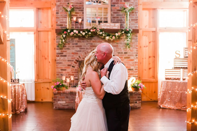 Thousand Acre Farm Wedding | Photos by Heather Ryan Photography