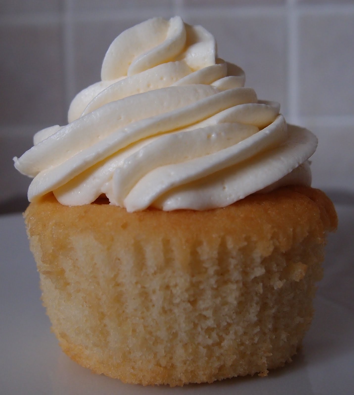 Custard Cupcakes