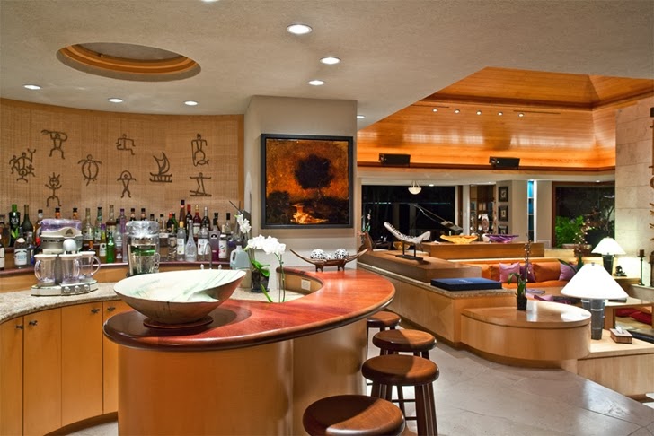 Second bar in Cliff house, Hawaii