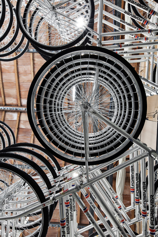 760 bicicletas empilhadas, arte de Ai Weiwei