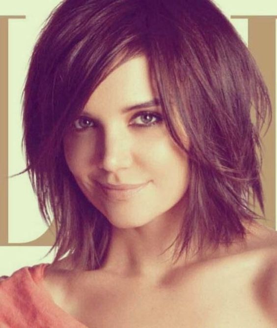 15 popular short hairstyles for round face shape side bangs
