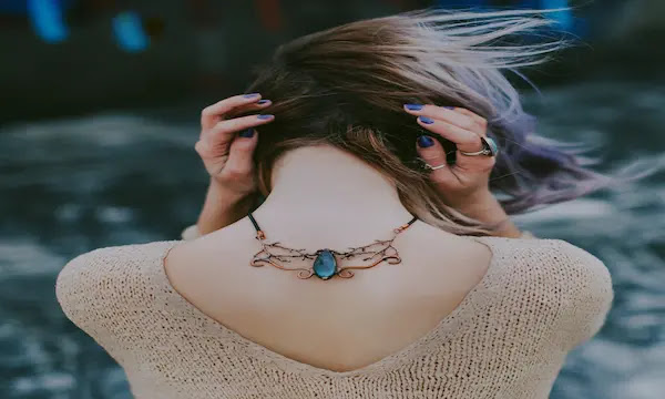 ما هو اغلى حجر كريم على وجه الارض وكم يبلغ سعره فيديو