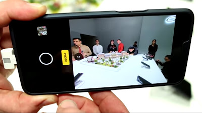 Oppo's 10x Lossless zoom smartphone B