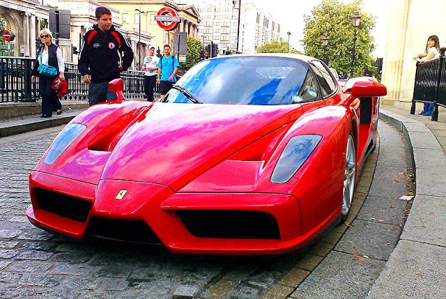 Gambar Mobil Sport Ferrari Enzo 08