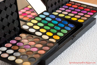 women latest eyeshadow kit