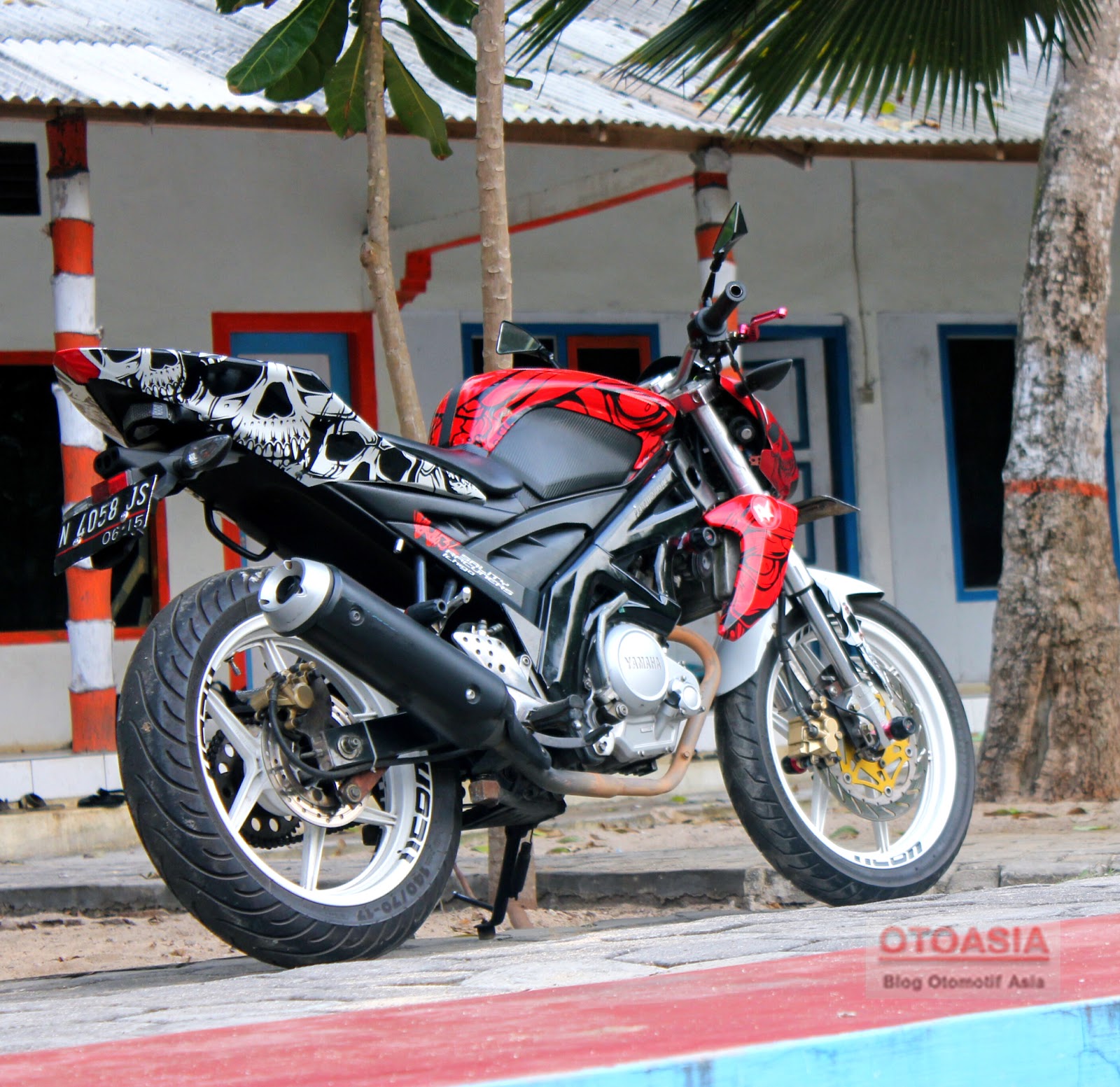 Modifikasi Yamaha Old Vixion Touring Terbaru Dan Terlengkap Motor
