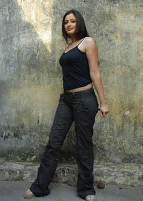Navneeth Kaur actress