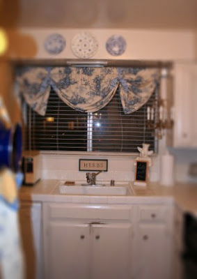 Toile Kitchen