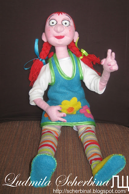 Текстильная шарнирная кукла Пеппи Длинный Чулок