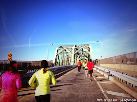 Trenton 10K heading to "Trenton Makes The World Takes" Bridge