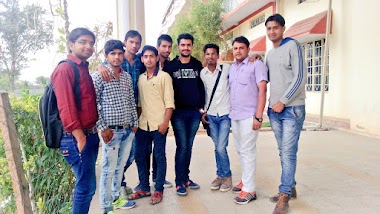 College 2015 -  Friends Group Photos
