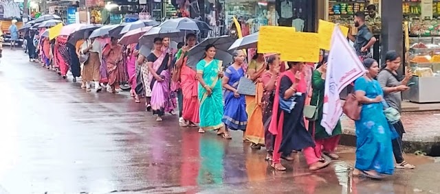 ജനാധിപത്യ മഹിളാ അസോസിയേഷൻ നരിക്കുനി മേഖലാ കമ്മറ്റിയുടെ നേതൃത്വത്തിൽ  നടത്തിയ പ്രതിഷേധ പ്രകടനം.