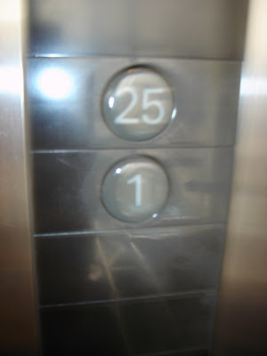 The very next day, we went for dim sum brekkie at this restaurant on the 25th floor. Its elevator only had two buttons, haha!