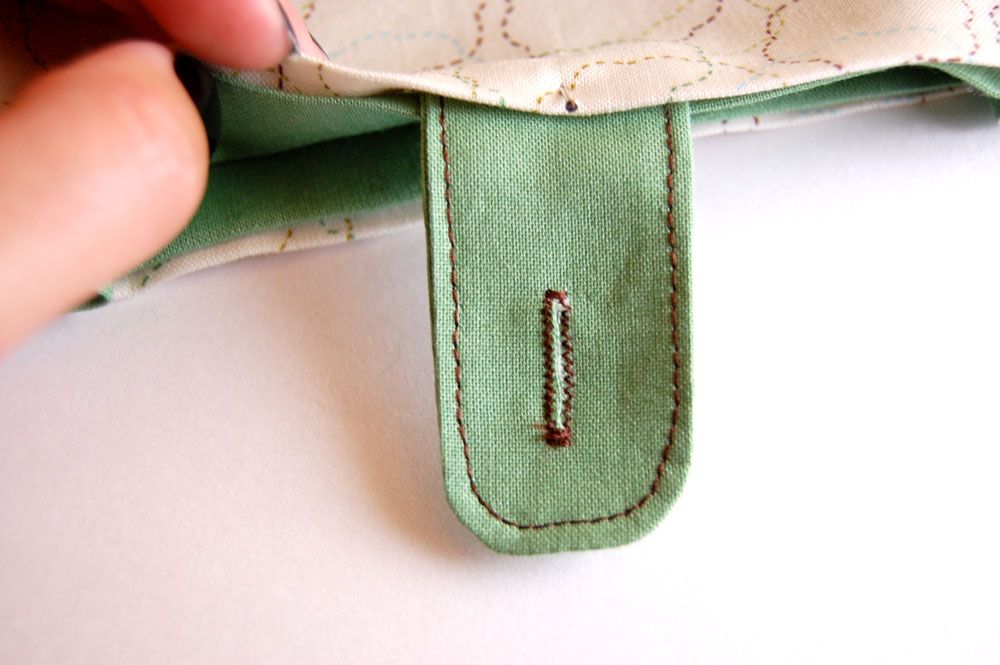 Zipper Strap Lunch Bag Tutorial