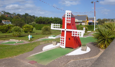 Arnold Palmer Putting Course in Exmouth