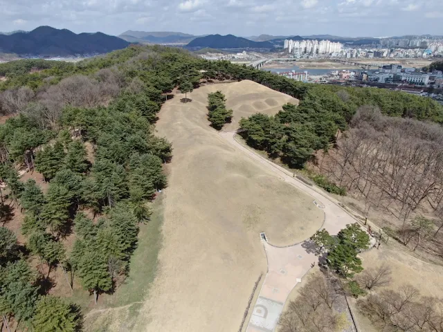 고분군 전경