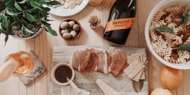 Become_the_perfect_Aperitivo_hostess 