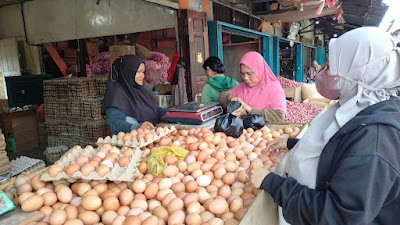 Telur dan Bawang Naik, Daging Ayam Diprediksi Tembus Rp 45 Ribu Jelang Nataru