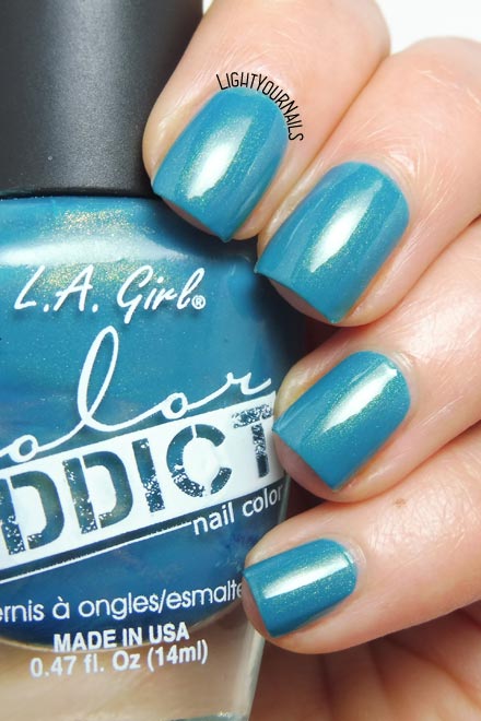 Smalto turchese L.A. Girl Color Addict Obsess turquoise shimmer nail polish #nails #lightyournails