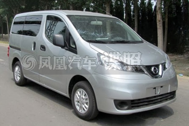 Nissan NV200 facelift front 