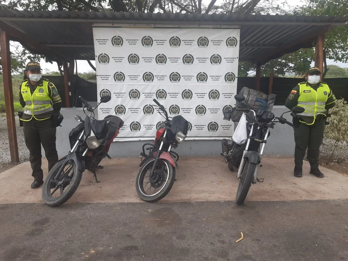 hoyennoticia.com, Inmovilizadas cuatro motos y un vehículo en carreteras guajira