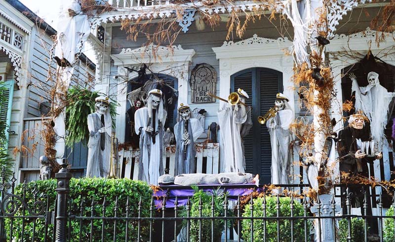 13 of the Best Places to Celebrate Halloween