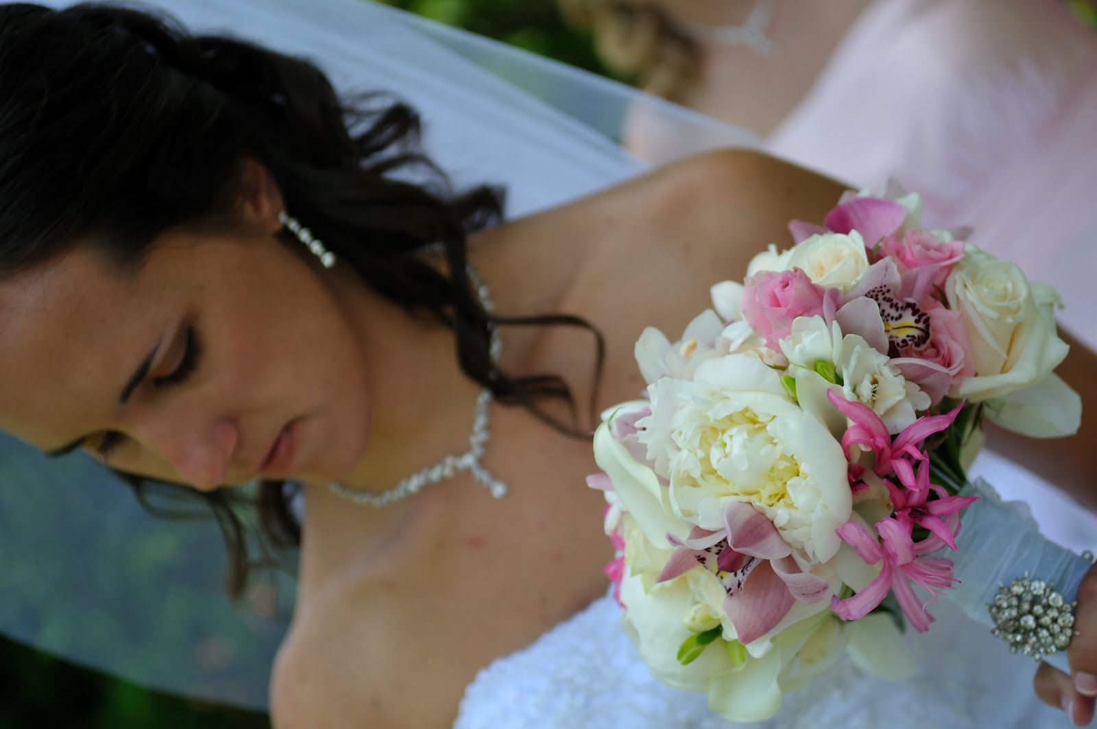 brooch bridal bouquet