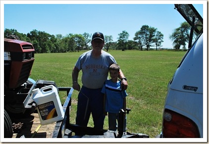 more malakoff farm life and a tractor 038