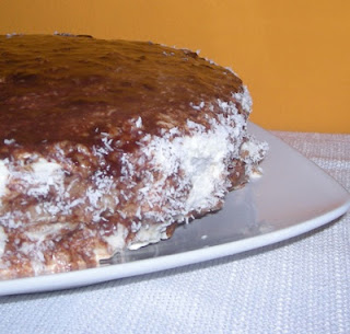  Chocolate cake filled with coconut cream