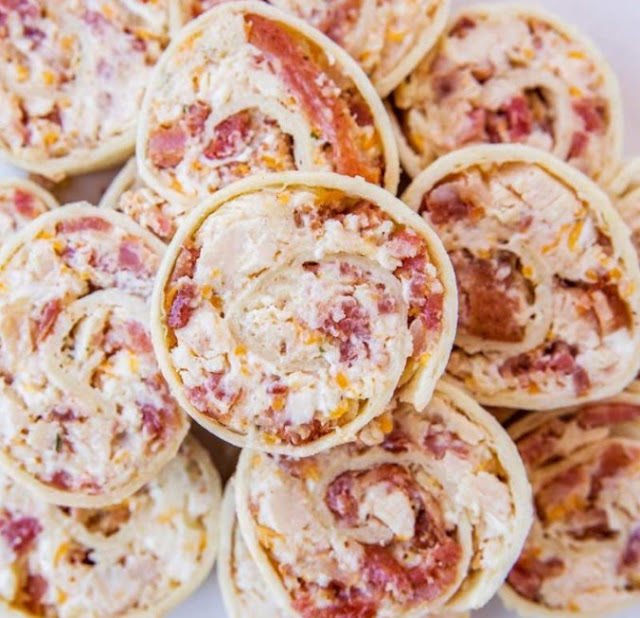 Chicken Bacon Ranch Pinwheels #appetizer #partyfood