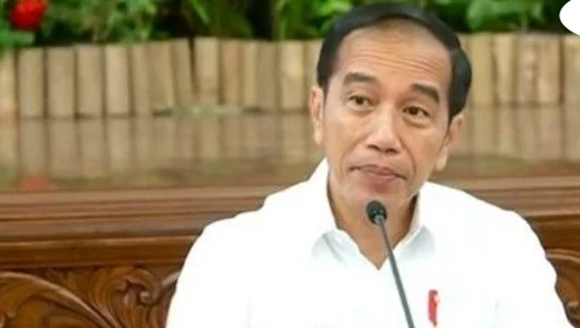Pengamat: Jokowi Harus Pecat Semua Pimpinan KPK!