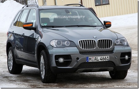 2011_bmw_x5_facelift_march_spy_shots_007-0322-950x650