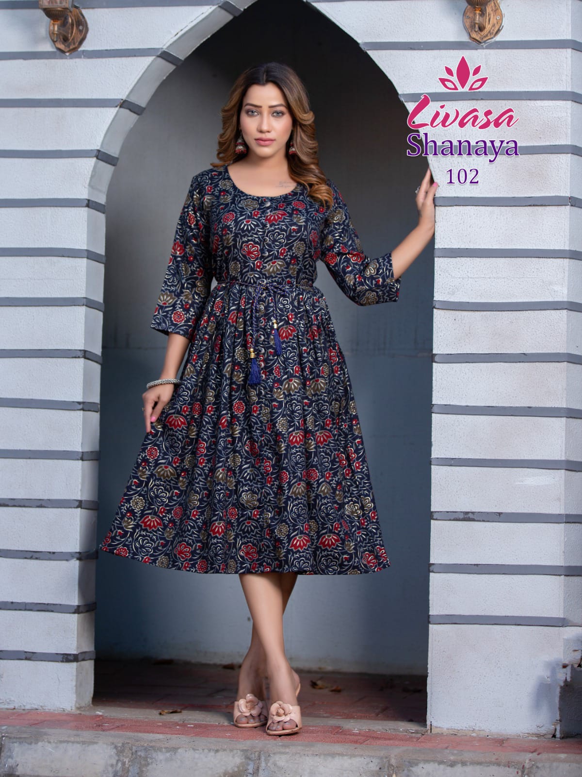 Buy online Women's A-line Kurta from Kurta Kurtis for Women by Showoff for  ₹1319 at 60% off | 2024 Limeroad.com