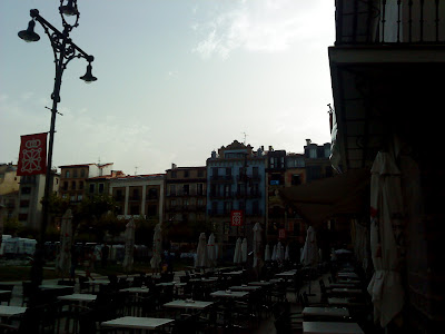 Del Castillo Square  in Pamplona / Plaza del Castillo en Pamplona / Praza do Castelo en Pamplona / Author: E.V.Pita 2012