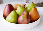 Free Fresh USA Bartlett Pears - Moms Meet
