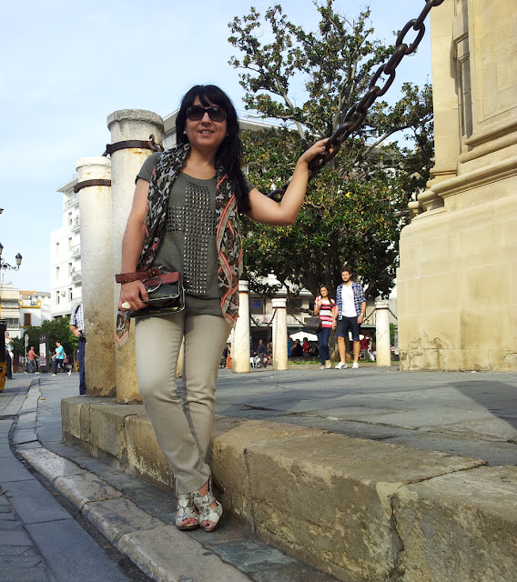 camiseta_cruz_pull_and_bear